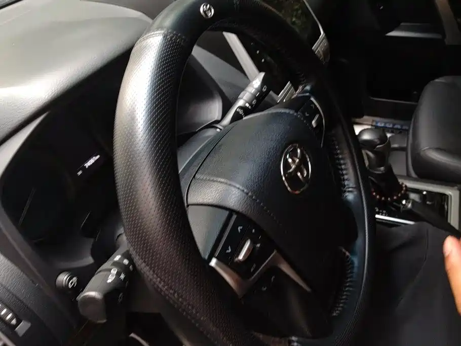 Toyota Prado 2019 — фото 15