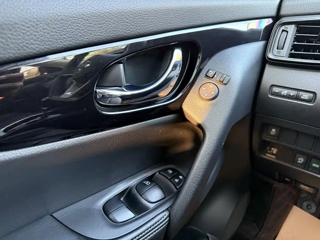 Nissan X-Trail 2020 — фото 8