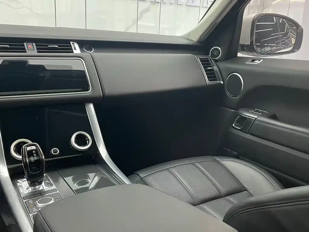 Land Rover Range Rover Sport 2019 — фото 20