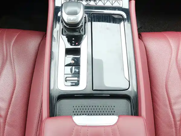 Hongqi H5 2023