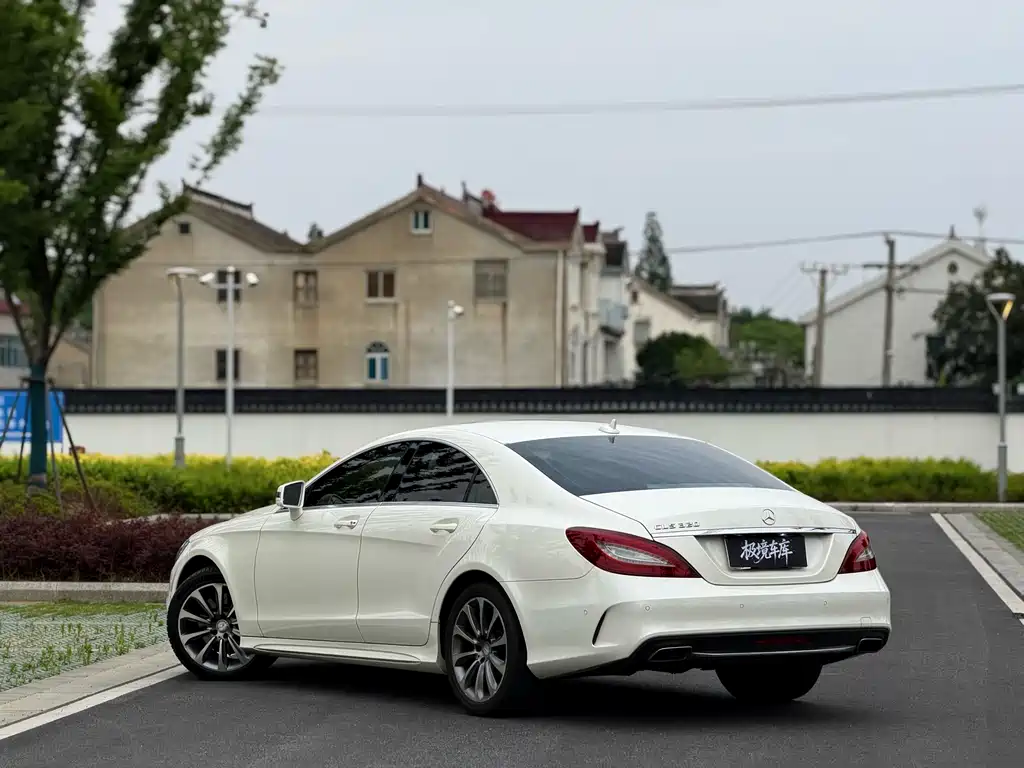 Mercedes-Benz CLS 2015 — фото 26