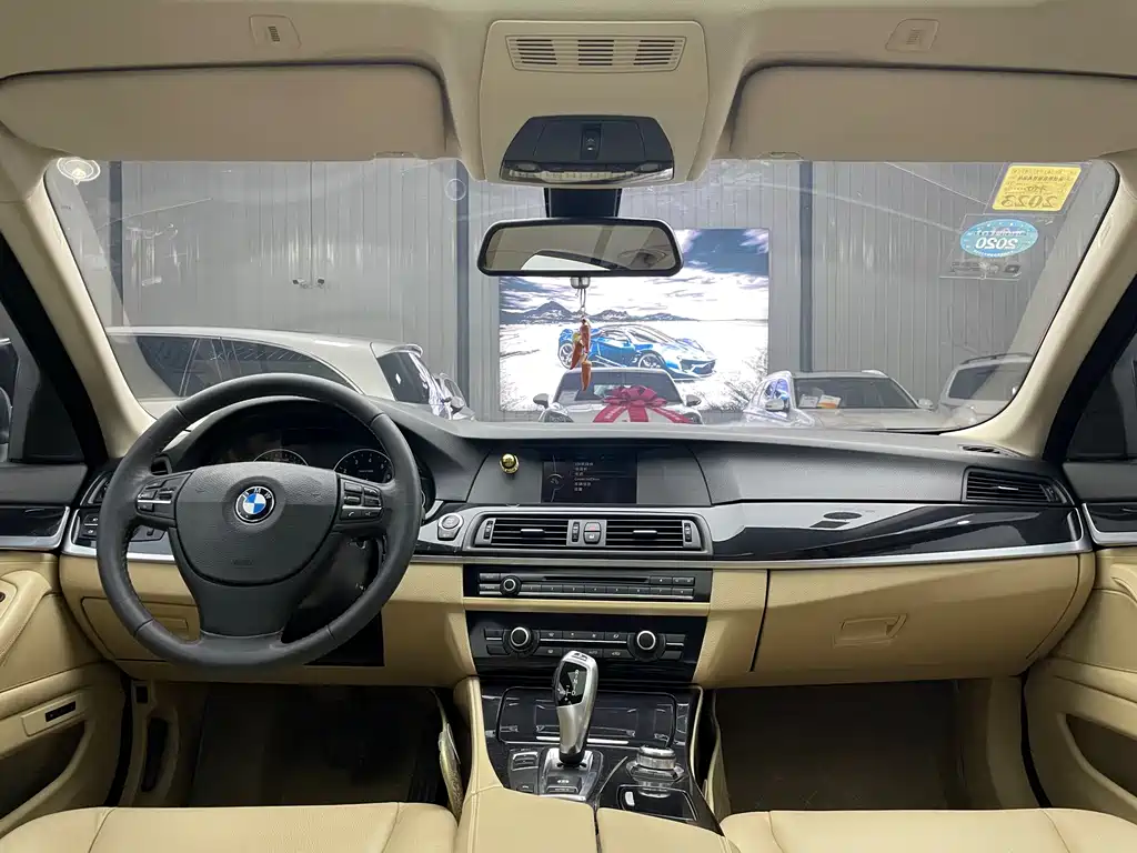 BMW 5 Series 2013 — фото 10