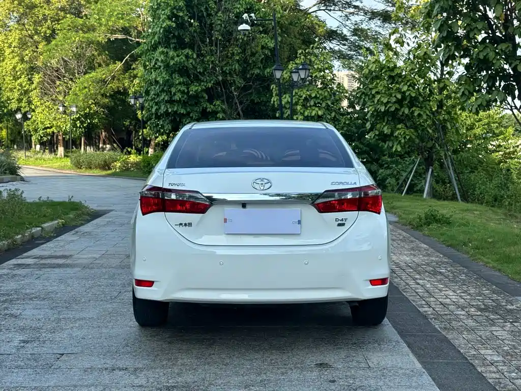 Toyota Corolla 2017 — фото 17