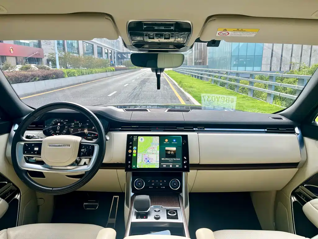 Land Rover Range Rover 2023 — фото 10