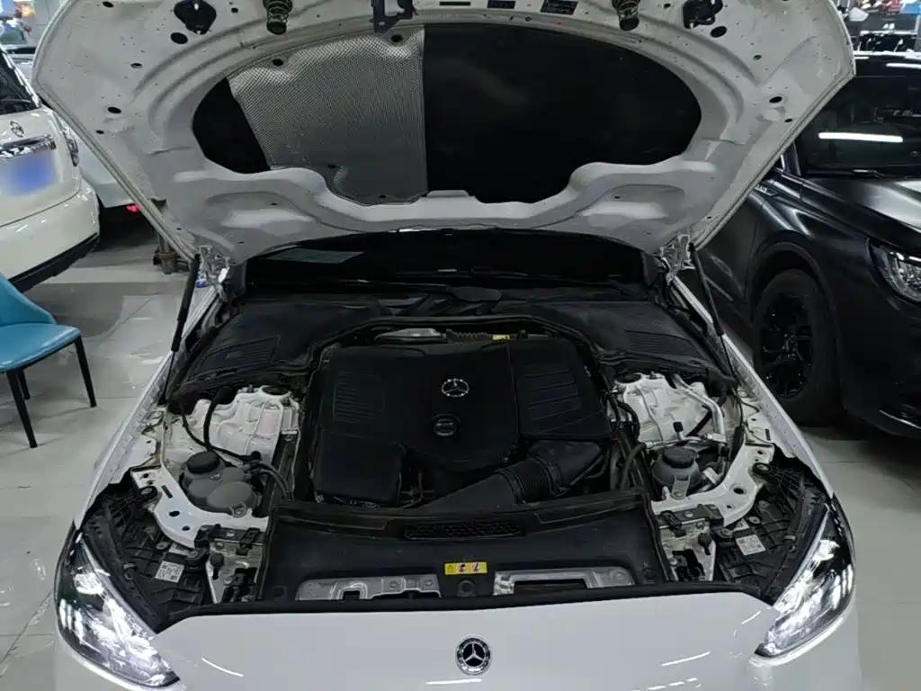 Mercedes-Benz C-Class 2025 — фото 16