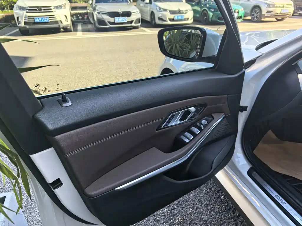 BMW i3 2024 — фото 5