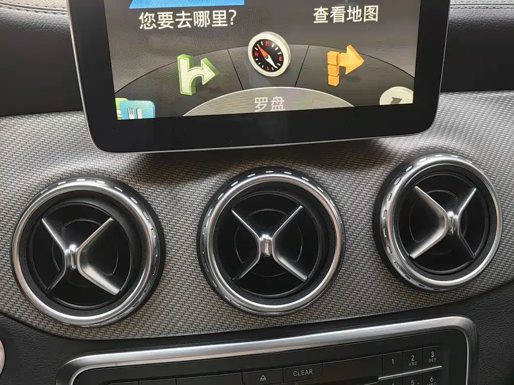 Mercedes-Benz GLA 2017 — фото 24
