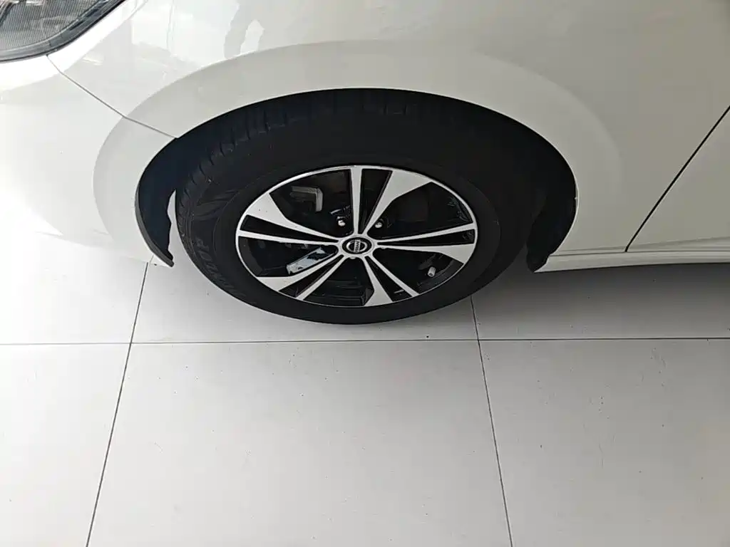 Nissan Sylphy 2022 — фото 23