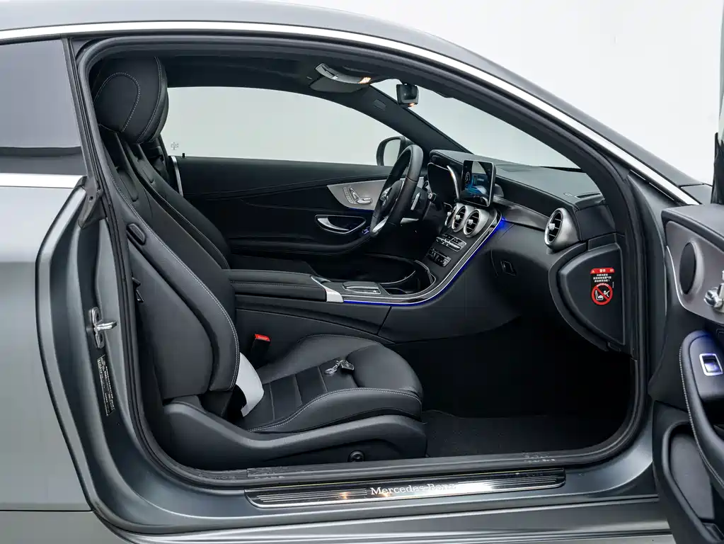 Mercedes-Benz C-Class 2019 — фото 17