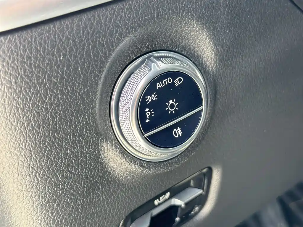 Mercedes-Benz C-Class 2022 — фото 5