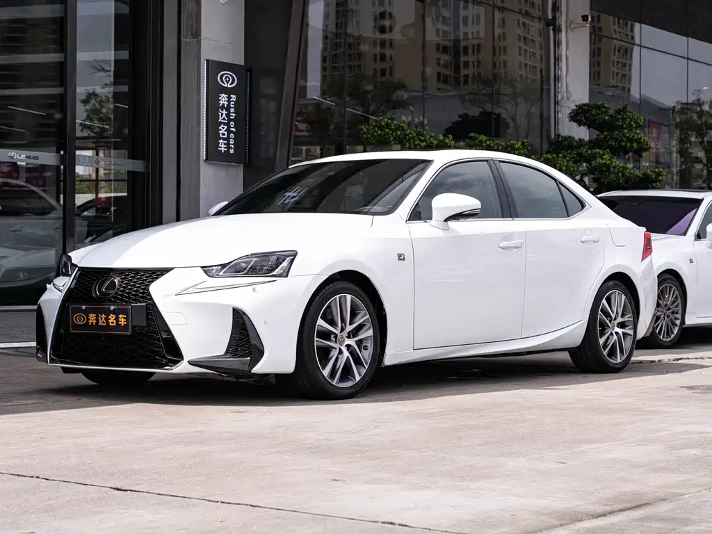 Lexus IS 2017