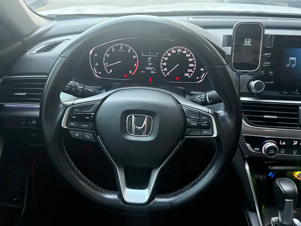 Honda Accord 2021 — фото 16