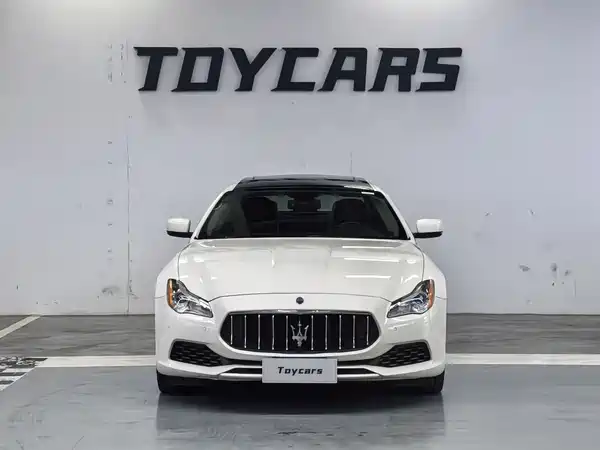 Maserati Quattroporte 2013