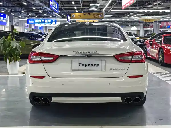 Maserati Quattroporte 2013