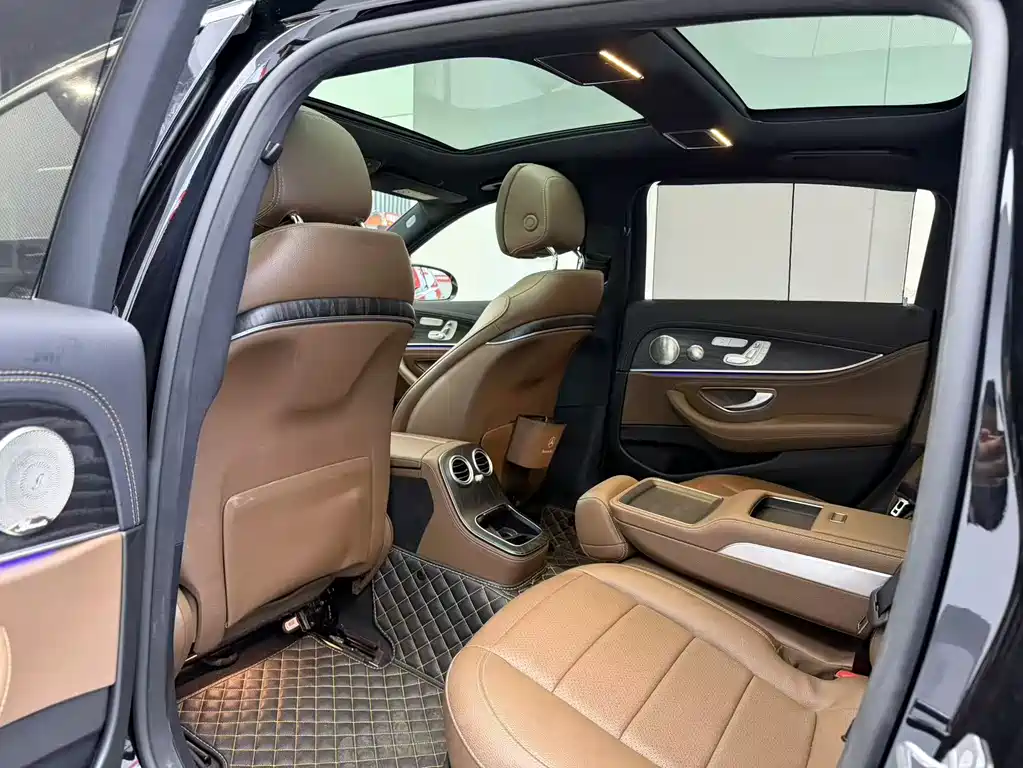 Mercedes-Benz E-Class 2023