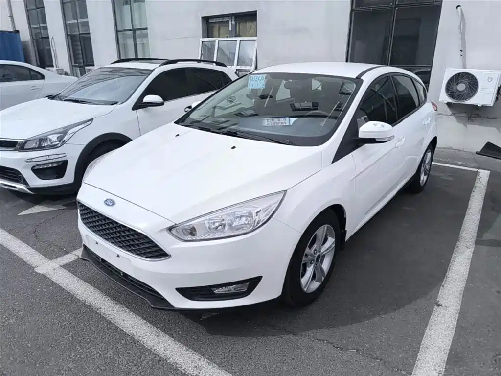 Ford Focus 2016 — фото 2