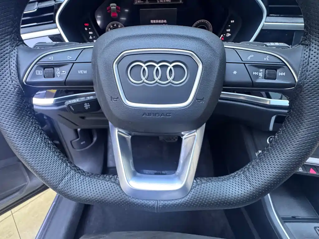 Audi Q3 2022 — фото 12