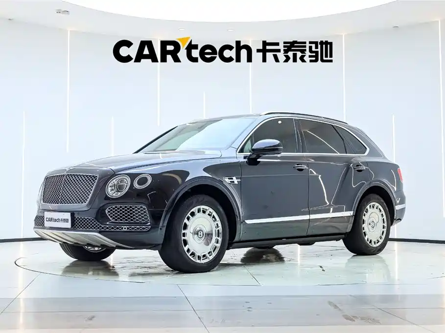 Bentley Bentayga 2018 — фото 1