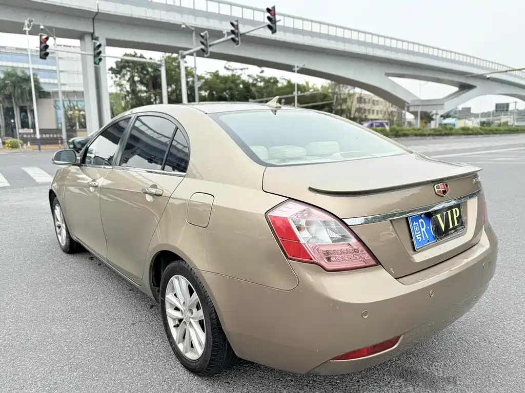 Geely Emgrand Classic 2013 — фото 7