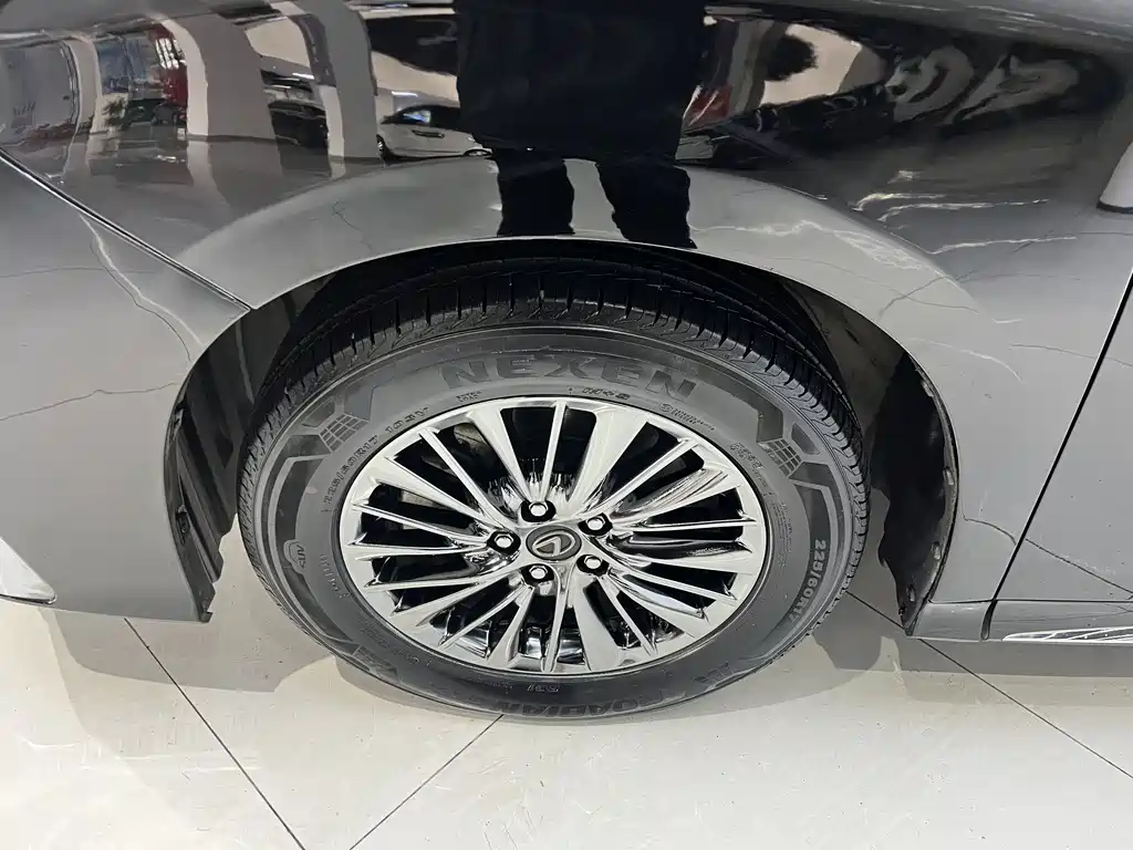 Toyota Vellfire 2023 — фото 13