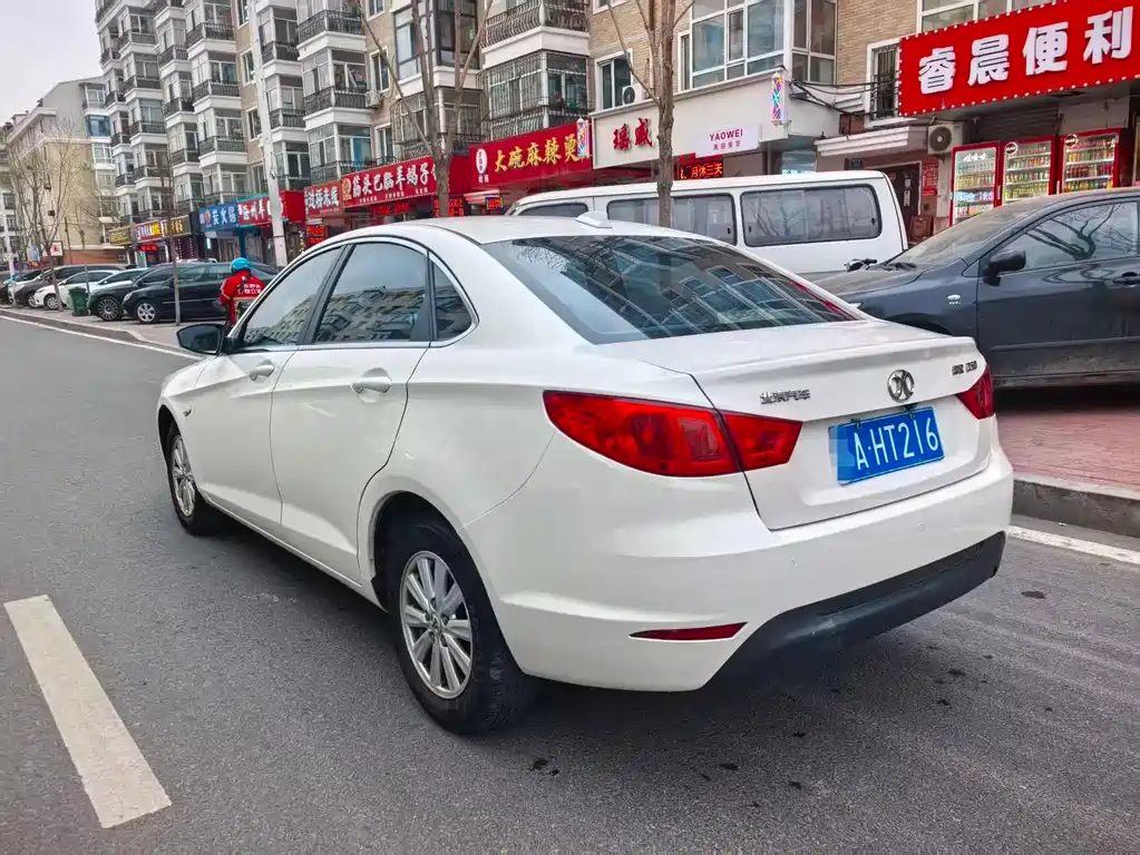 BAIC Senova D50 2015 — фото 6