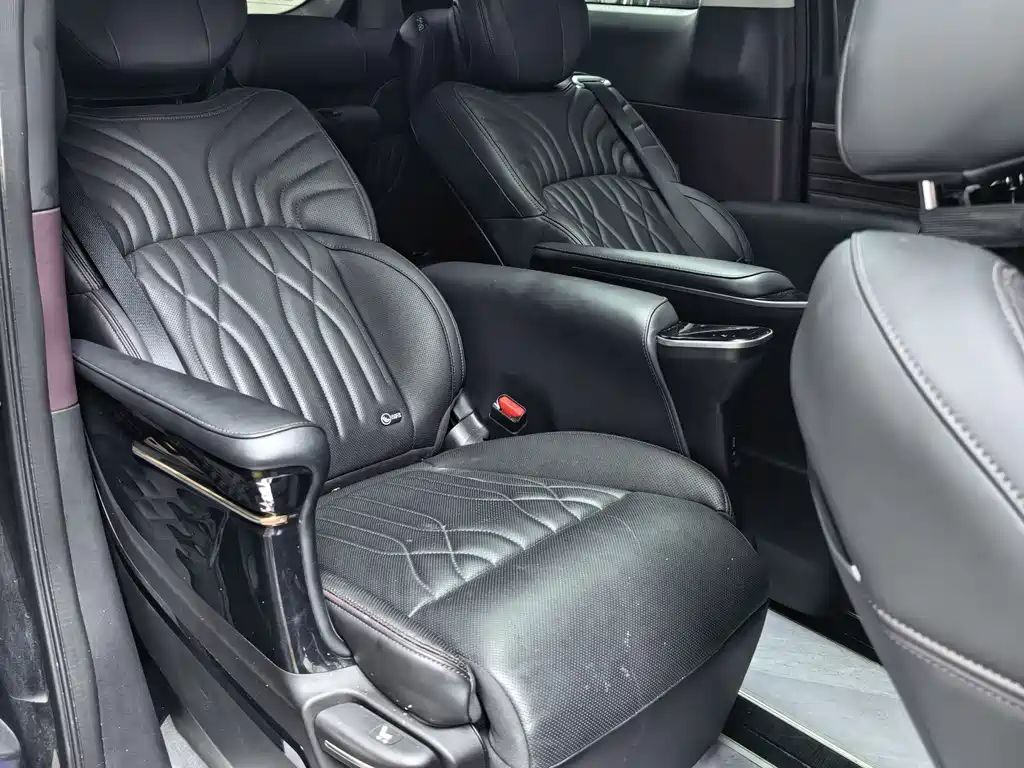 GAC Motor Trumpchi M8 2025 — фото 7