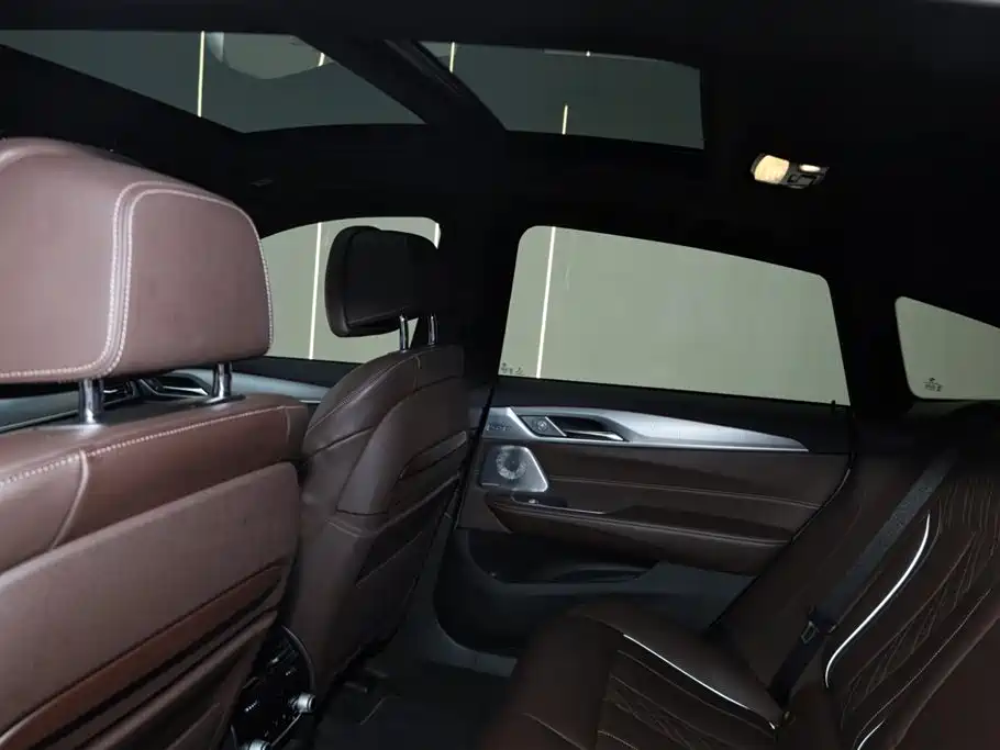 BMW 6 Series GT 2019 — фото 25
