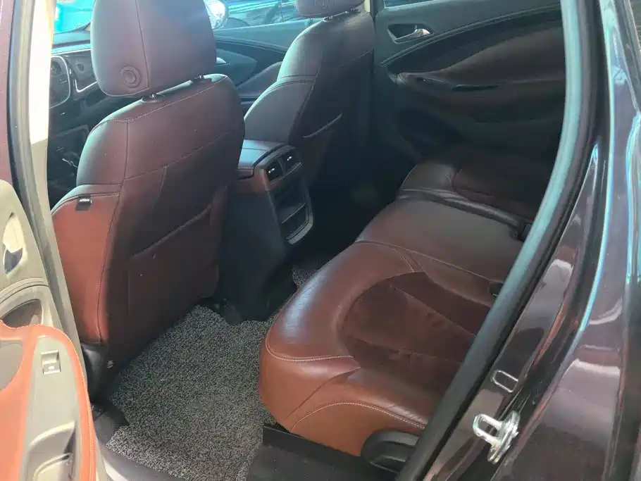Buick Envision Plus 2017 — фото 11