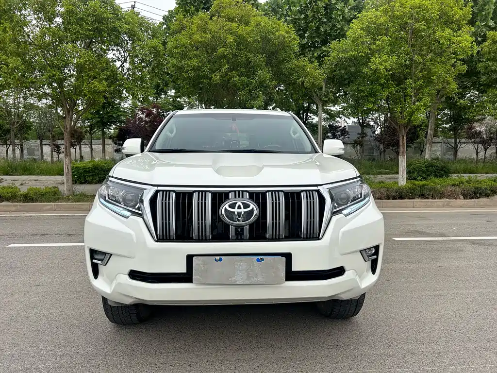 Toyota Prado 2023 — фото 2