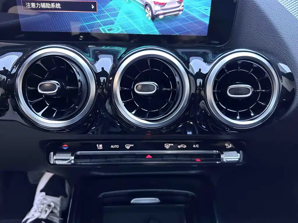 Mercedes-Benz GLA 2021 — фото 14