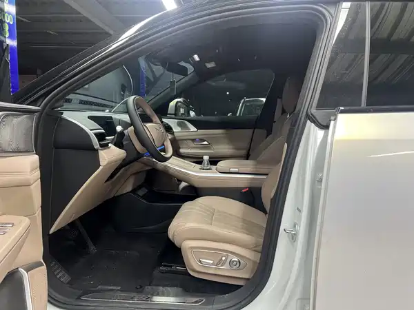XPeng G9 2025
