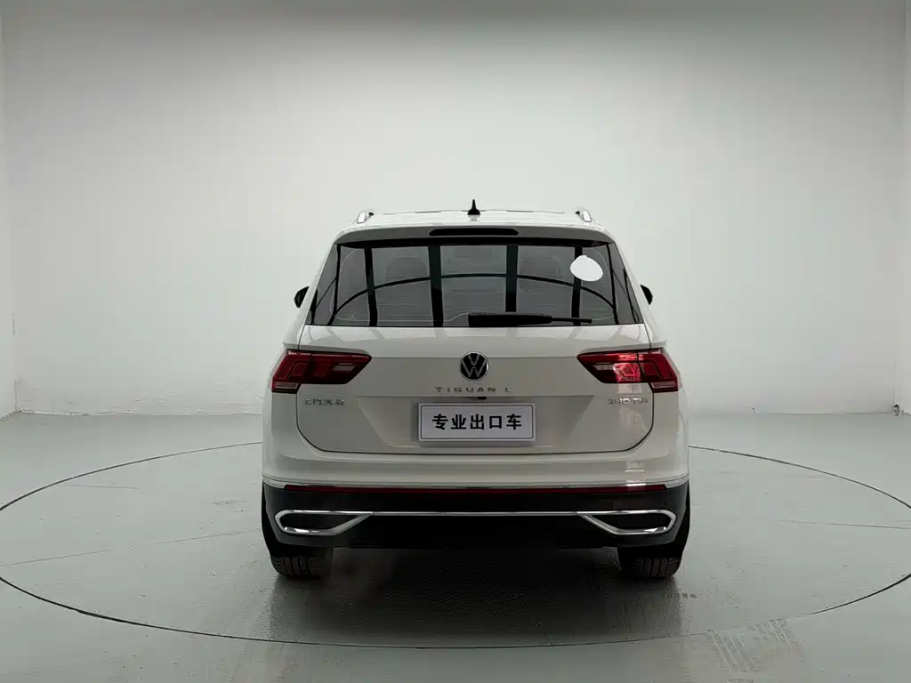 Volkswagen Tiguan L 2023 — фото 5
