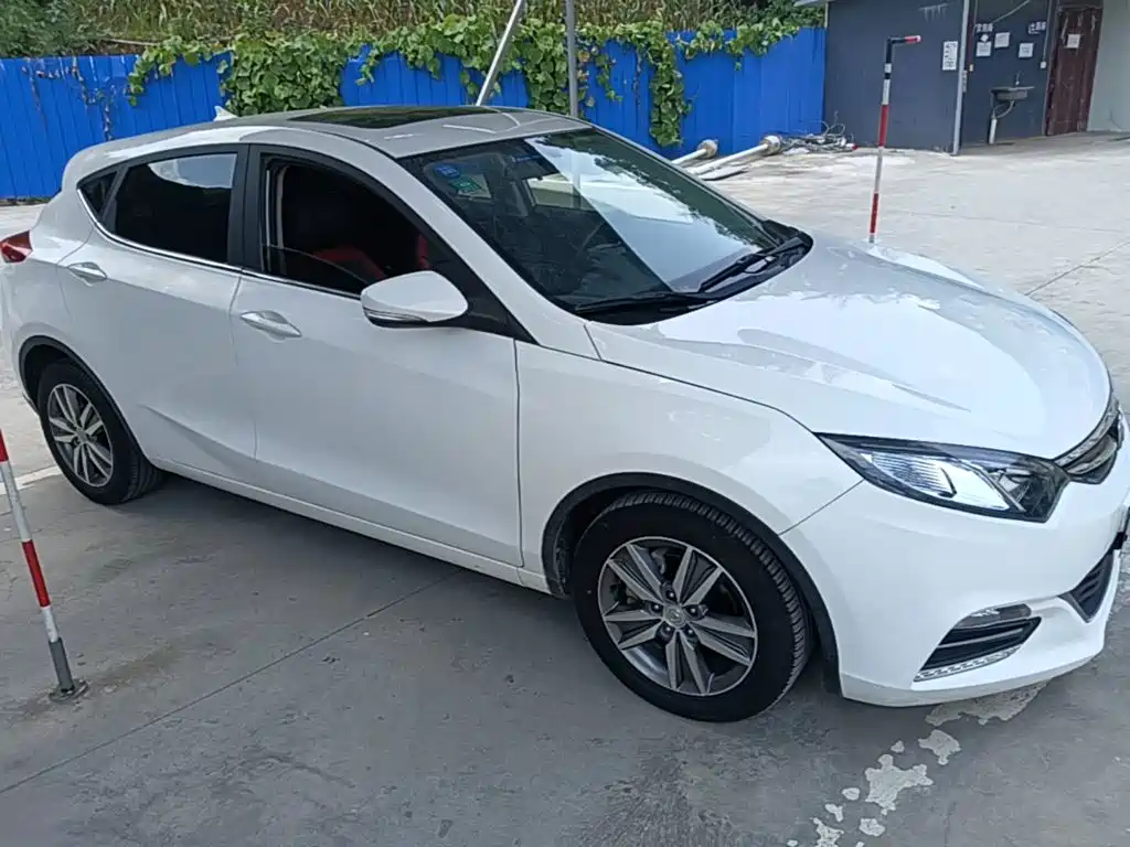 Changan Eado XT 2017