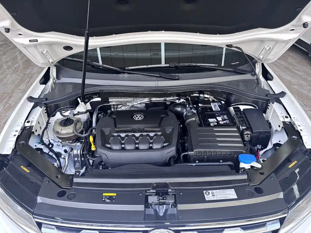 Volkswagen Tiguan L 2018 — фото 19