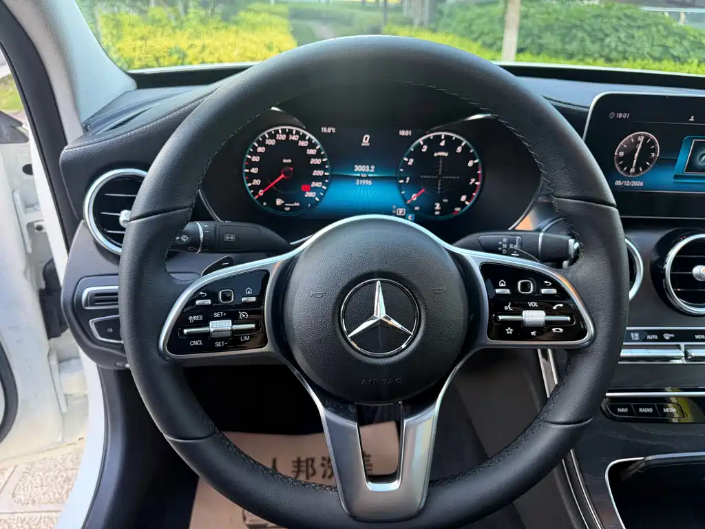 Mercedes-Benz C-Class 2019 — фото 24
