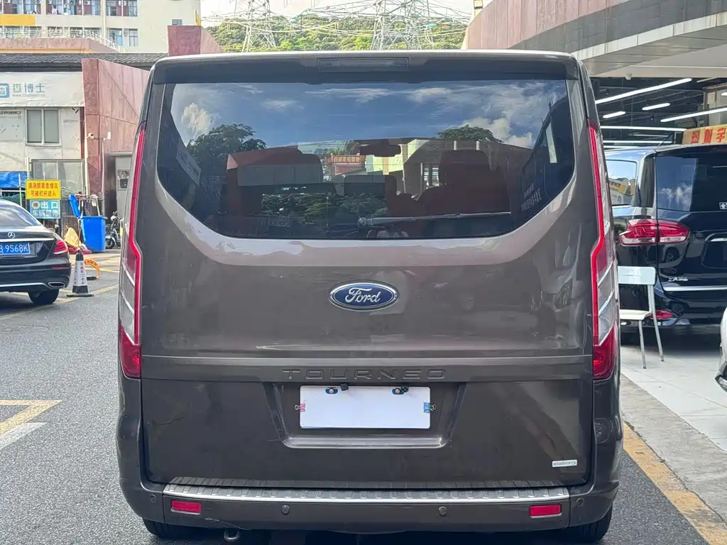 Ford Tourneo 2017 — фото 5