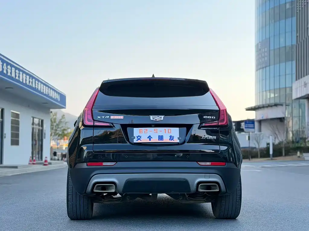 Cadillac XT4 2021 — фото 8