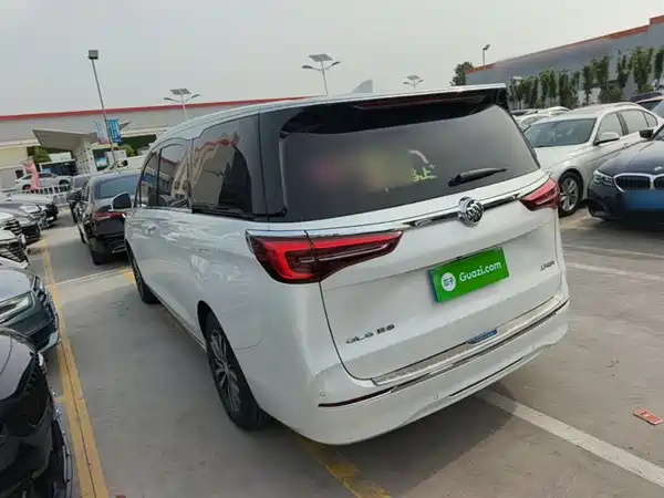 Buick GL8 2023
