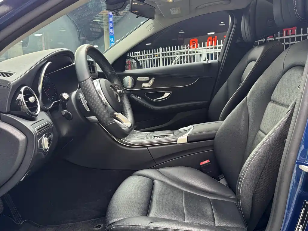 Mercedes-Benz C-Class 2021