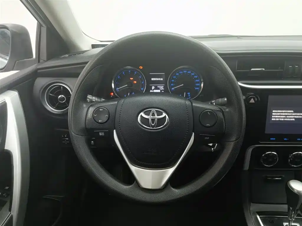 Toyota Corolla 2017 — фото 11