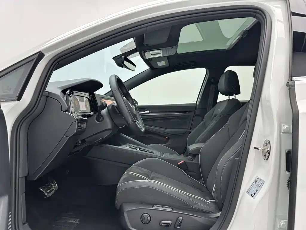 Volkswagen Golf 2023