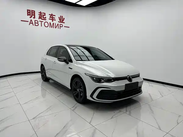 Volkswagen Golf 2023