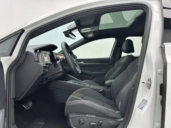 Volkswagen Golf 2023