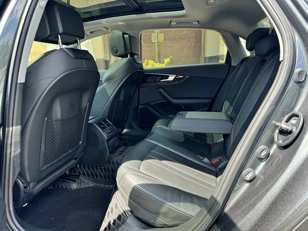 Audi A4L 2020