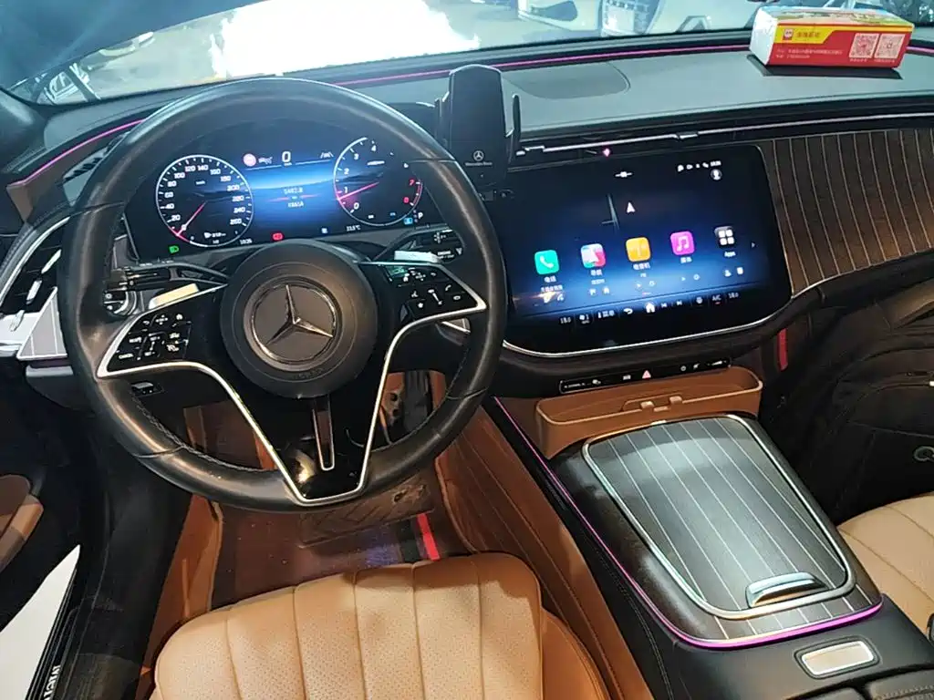 Mercedes-Benz E-Class 2024 — фото 14