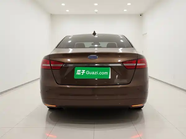 Ford Escort 2015