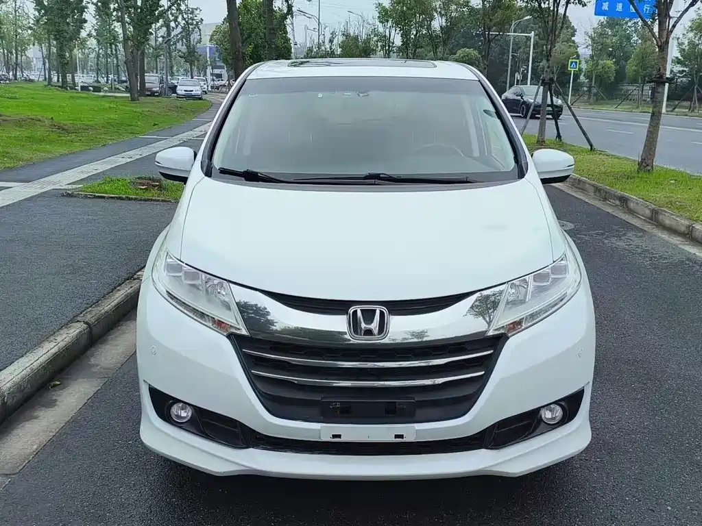 Honda Odyssey 2016 — фото 2