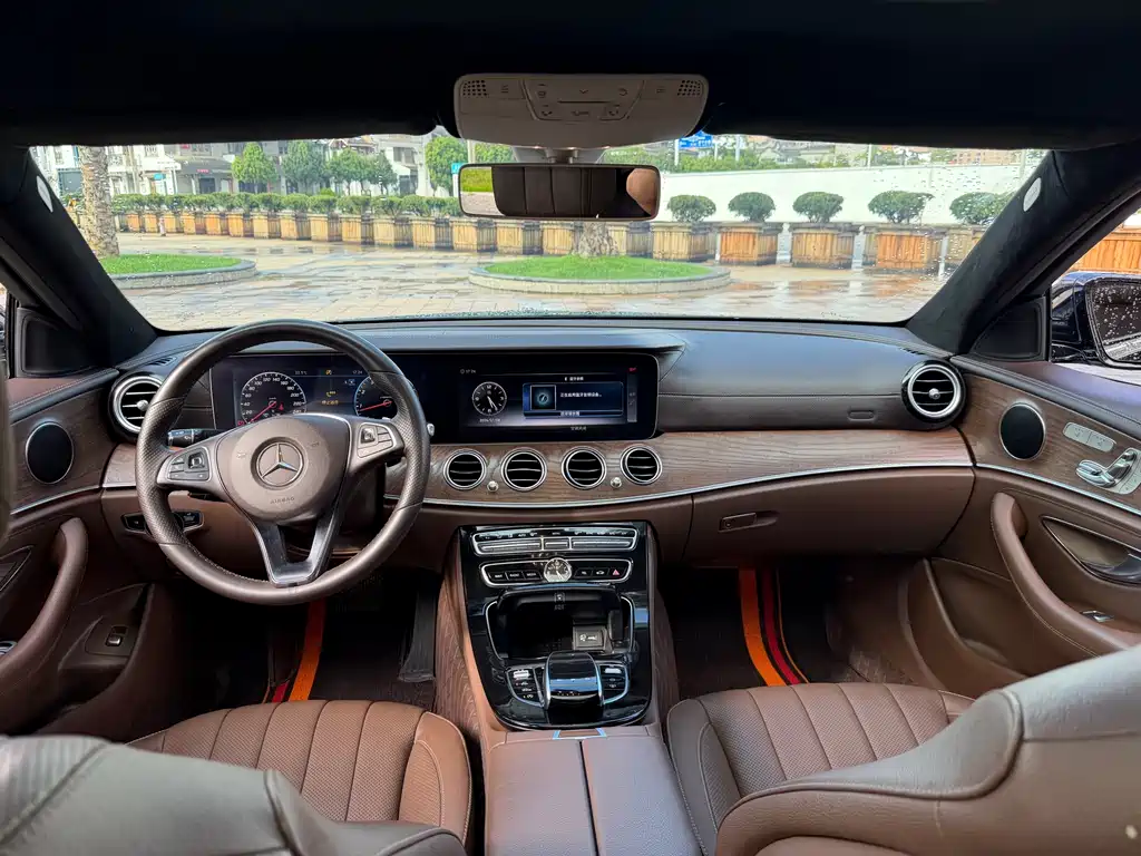 Mercedes-Benz E-Class 2017 — фото 8