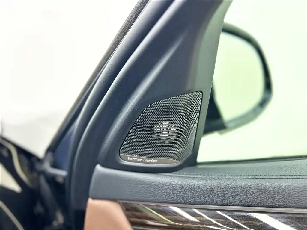 BMW X6 2015 — фото 17