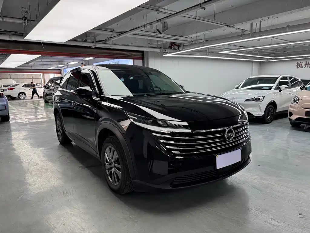Nissan Teramont 2025